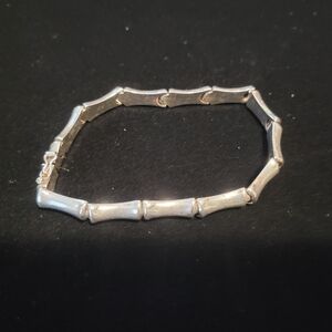 Unique sterling silver bracelet, 7.5" long